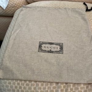 Gucci dust bag 14 x 17 hand bag size